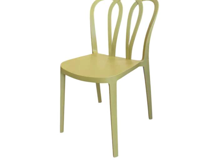 Chaise en polypropylène jaune, idéale pour décoration moderne et conviviale, parfaite pour les espaces intérieurs ou extérieurs, facile à entretenir et résistante aux intempéries.