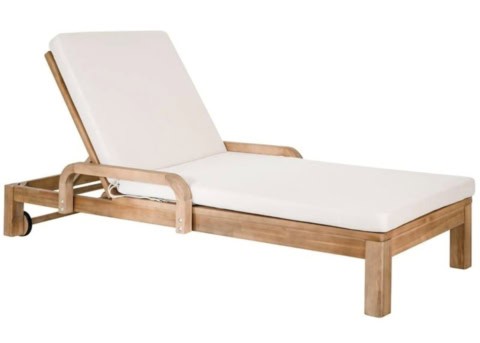 Lits de soleil en bois avec matelas blanc, parfaits pour un weekend détente dans le jardin ou à la plage, combinant confort et style naturel.
