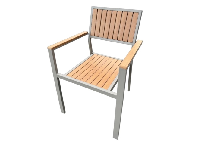 Chaise de repas BENITA en bois avec structure en métal, idéale pour la salle à manger ou le jardin, allie confort et design moderne.