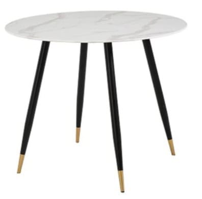 Table basse design en marbre blanc avec pieds noirs et accents dorés, idéale pour une décoration intérieure élégante et contemporaine. Parfaite pour salons modernes et espaces chic.