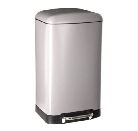 Une image d'une boîte à linge en acier inoxydable élégante, parfaite pour un intérieur moderne et pratique.