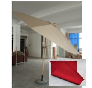 Panneau en papier géant suspendu dans un intérieur lumineux, idéal pour décoration événementielle ou fête.