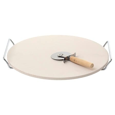 Plateau à pizza avec roulette à pizza pour préparer des pizzas maison facilement, idéal pour les amateurs de cuisine et de convivialité lors du week-end.