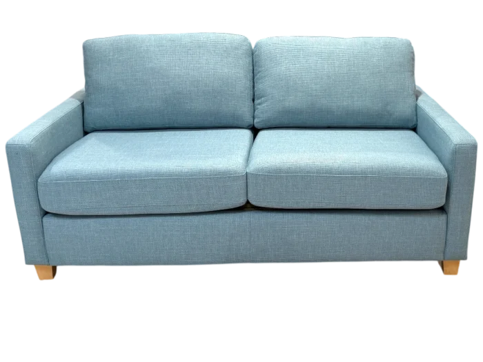 Canapé convertible 2 places en tissu bleu avec matelas intégré, idéal pour un salon moderne et pratique. Facile à transformer en lit pour accueillir vos invités avec confort.