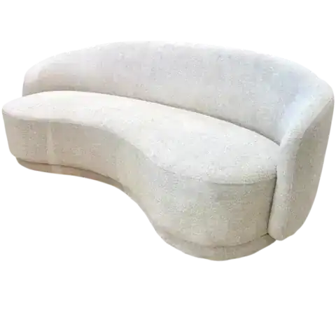 Canapé 3 places en tissu beige, design moderne et confortable, idéal pour salon contemporain. Parfait pour accueillir famille et amis avec style et confort.