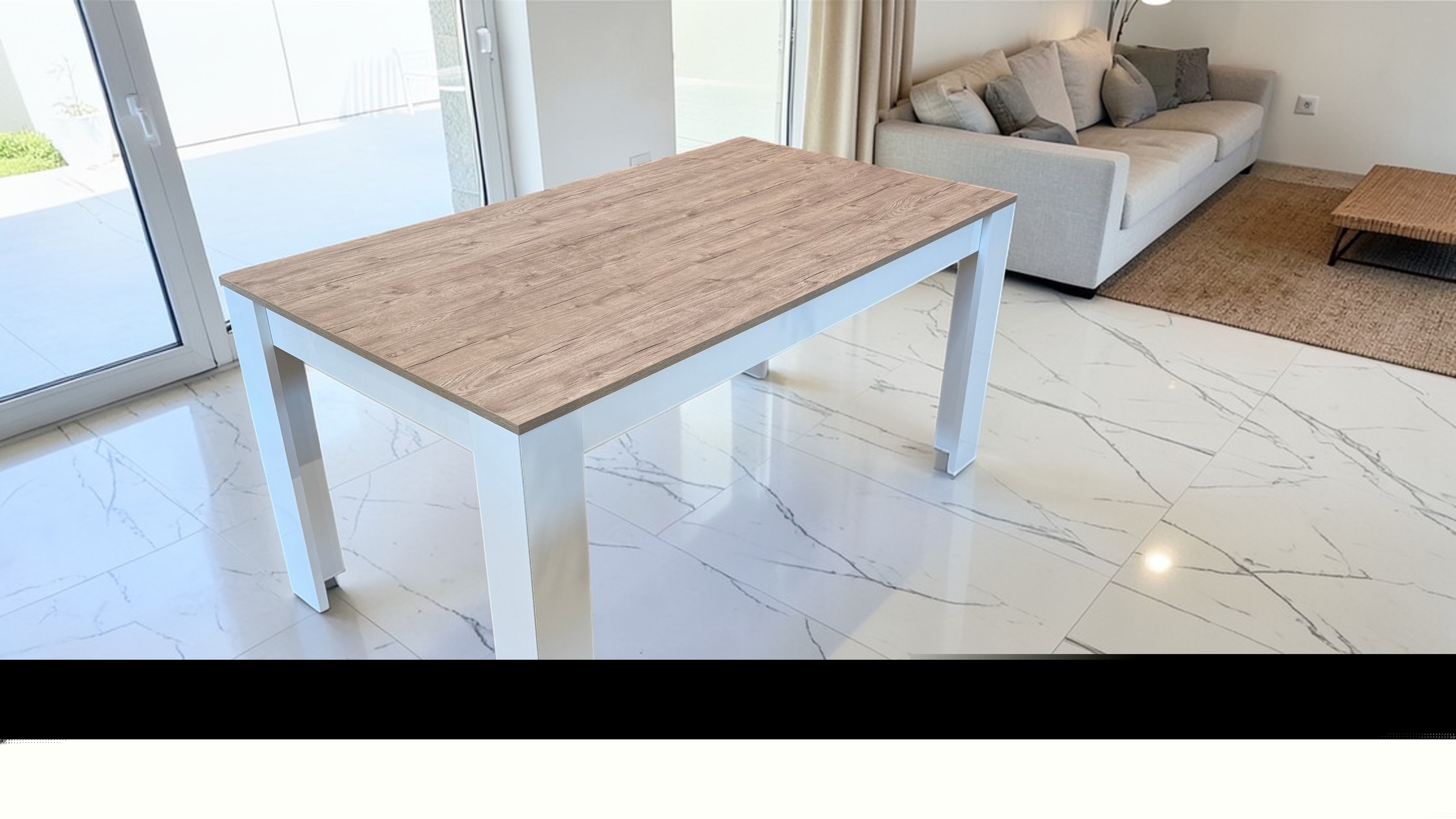 Table blanche avec plateau en bois décoratif, idéale pour repas et réunions. Son design moderne s'intègre parfaitement dans une salle à manger ou un salon contemporain, offrant style et fonctionnalité.